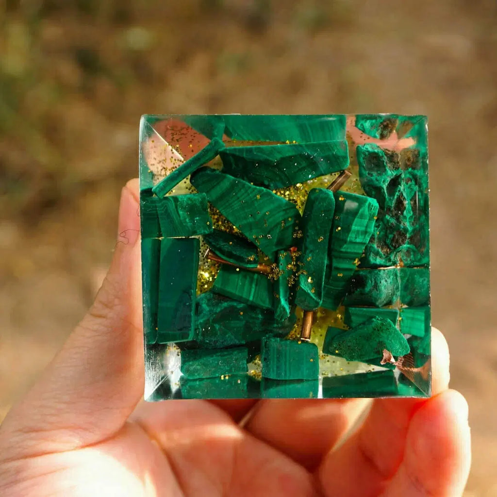 Pirâmide Orgonite De Malaquita Árvore Da Vida