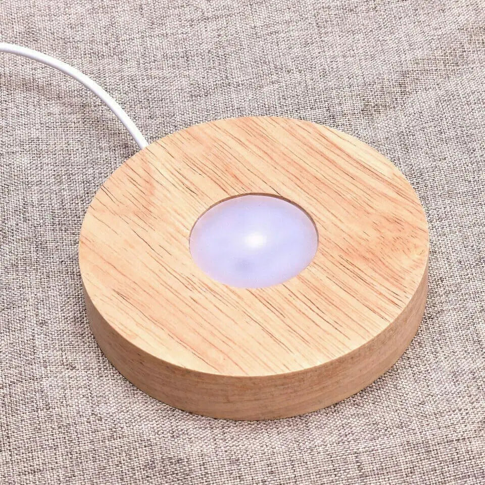 Base Luminosa Pirâmide Orgonite De Madeira E LED