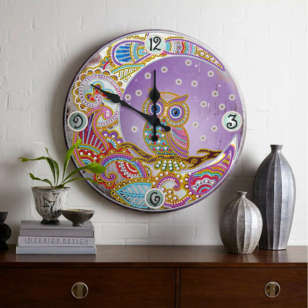 Relógio de ferro com pintura de diamante