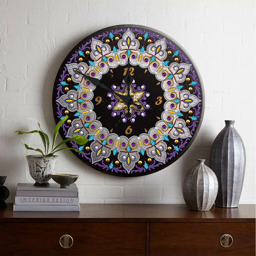 Relógio de ferro com pintura de diamante
